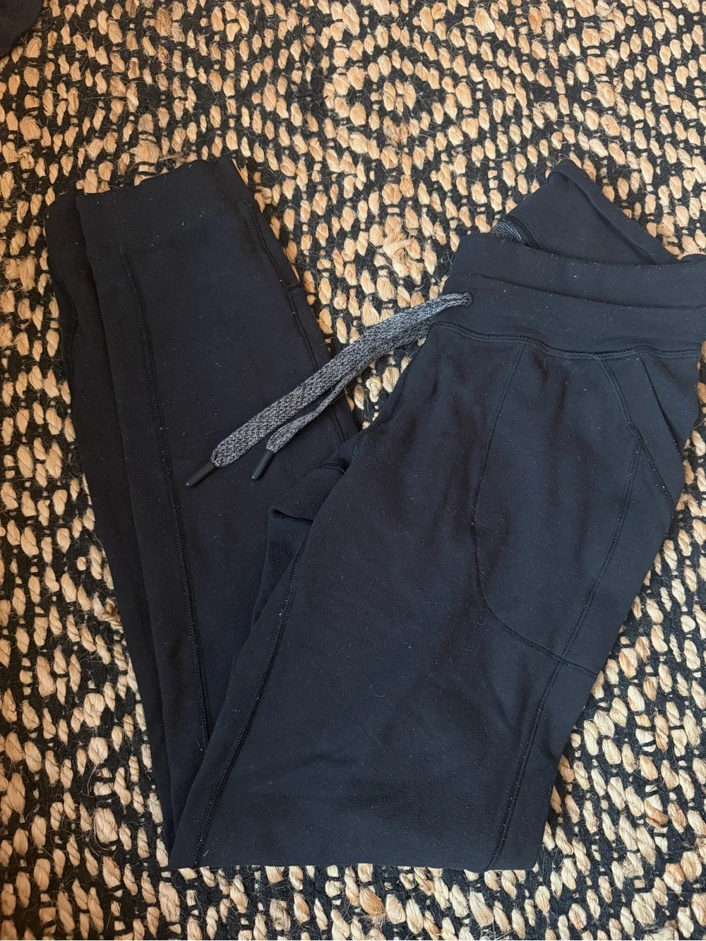 lululemon athletica comfortable black